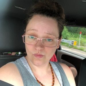 Meet your Posher, Posh